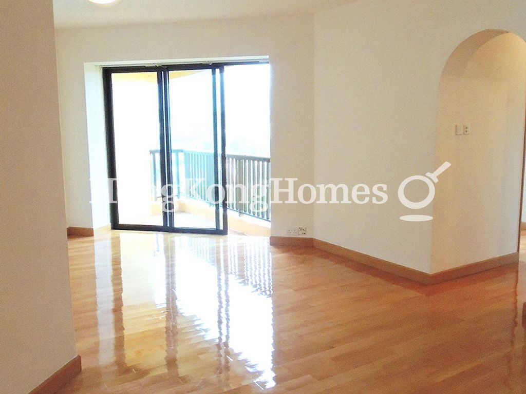 Living and Dining Room — Phase 3 - Hillgrove Village - Brilliance Court, Discovery Bay