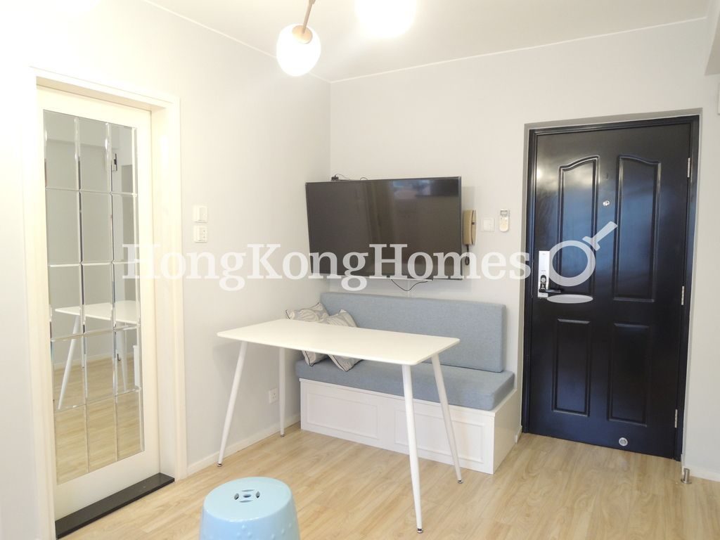 Living and Dining Room — Ying Pont Building, Central