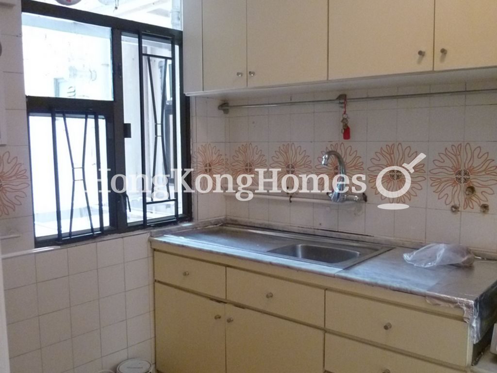 Kitchen — Pokfulam Gardens - Block 02, Pokfulam