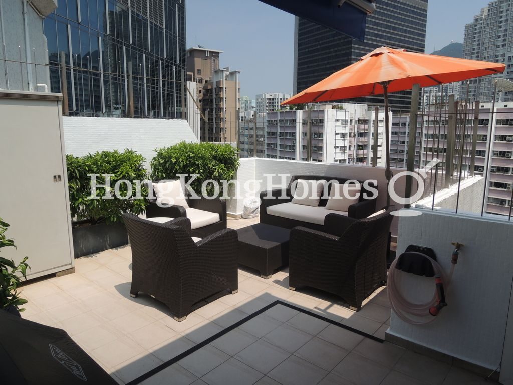 Private Terrace — Westlands Court - Gee Lan Mansion, Quarry Bay