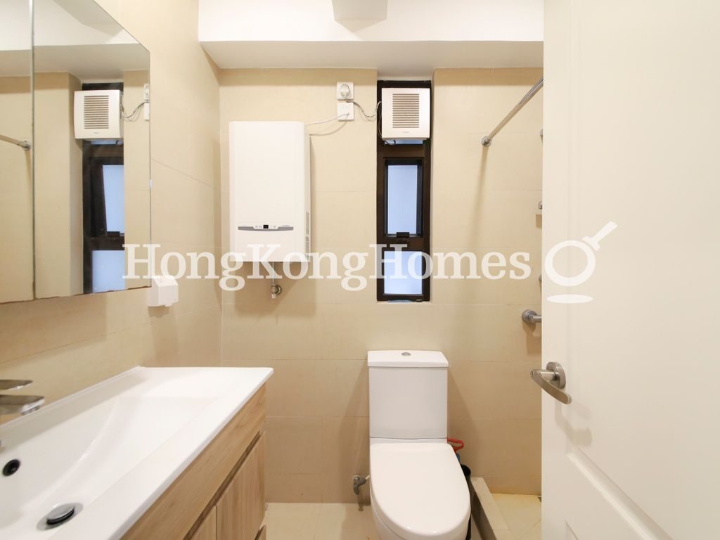 Guest Bathroom — Caine Building, Mid-levels West
