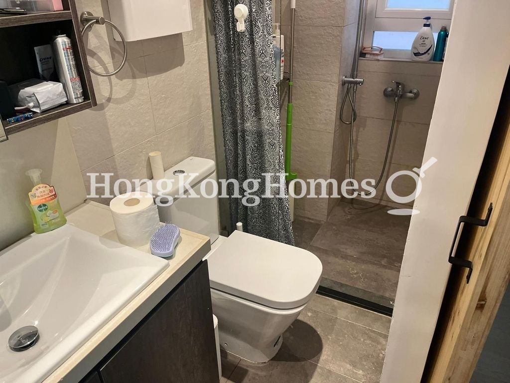 Bathroom — Kin On Building, Wan Chai