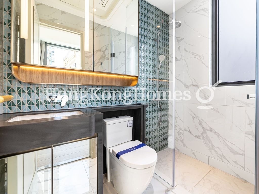 Ensuite Bathroom — Spring Garden, Wan Chai