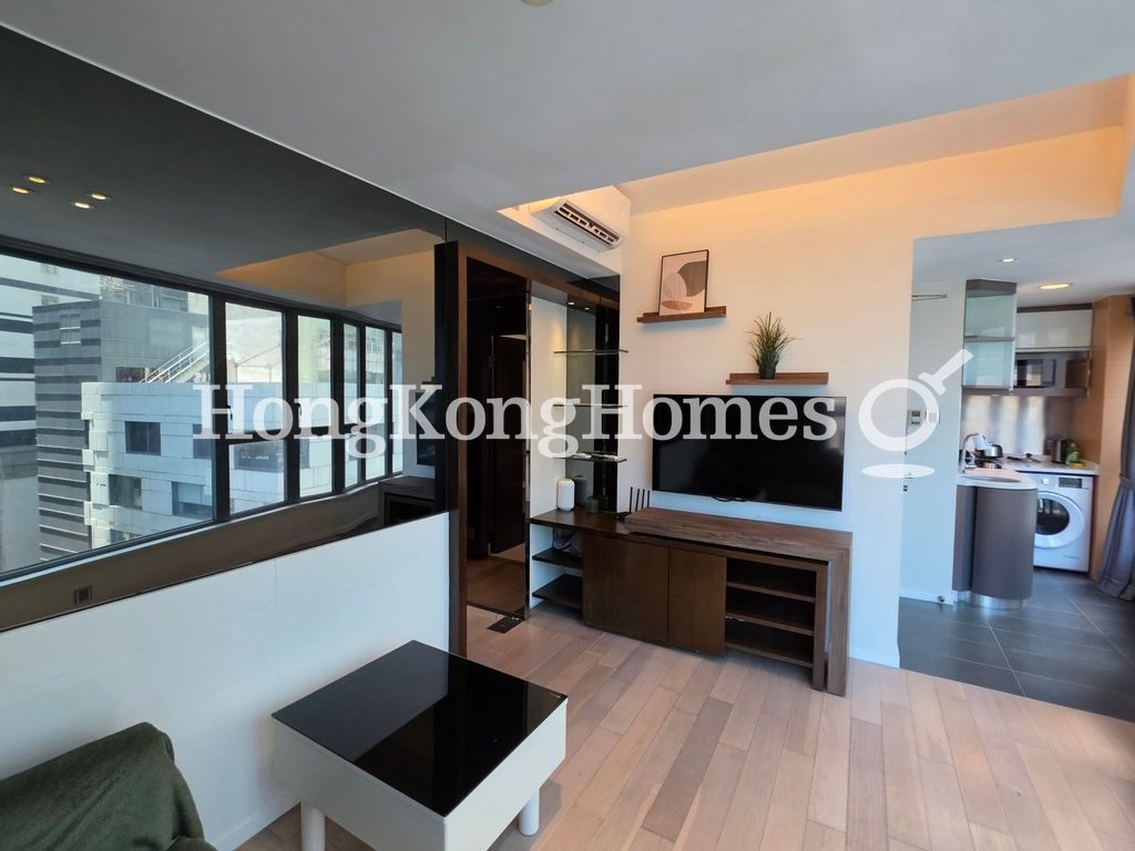 Living and Dining Room — Knight on Wyndham, Central