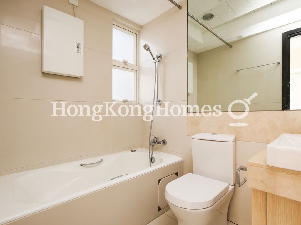 Master Bathroom — The Icon, Mid-levels West