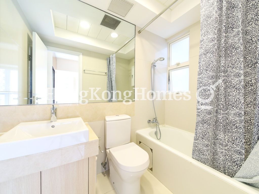Ensuite Bathroom — The Icon, Mid-levels West