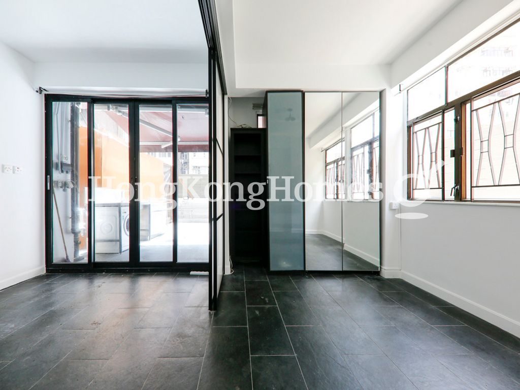 Studio — Kong Chian Tower - Block 01, Western / Kennedy Town