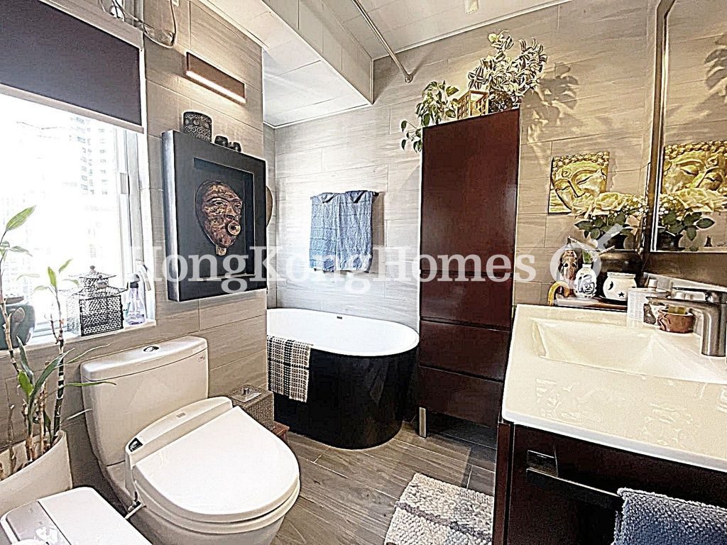 Bathroom — Bowrington Building, Wan Chai