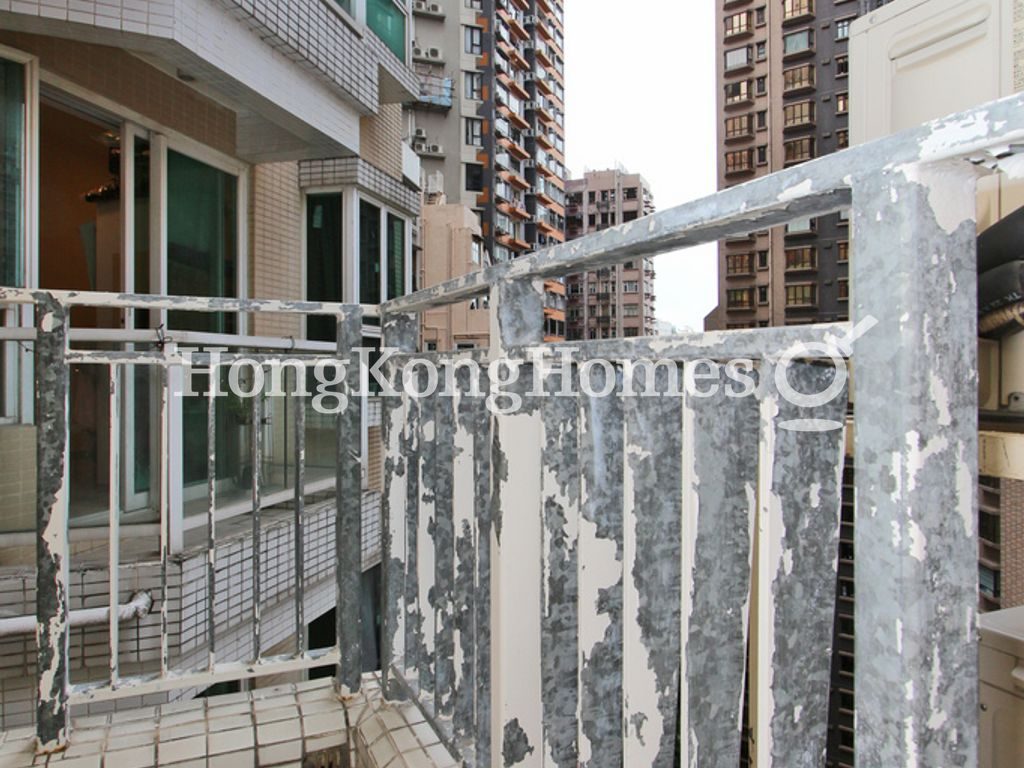 Balcony Off Dressing Room — Reading Place, Mid-levels West