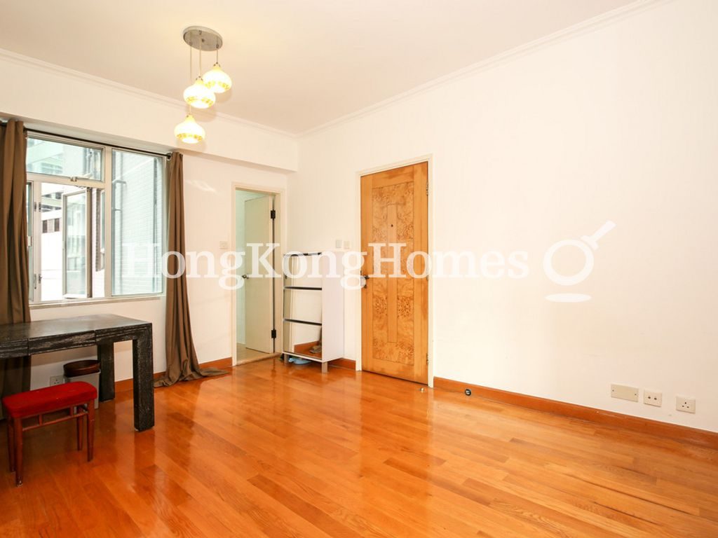 Living and Dining Room — Shiu King Court, Central