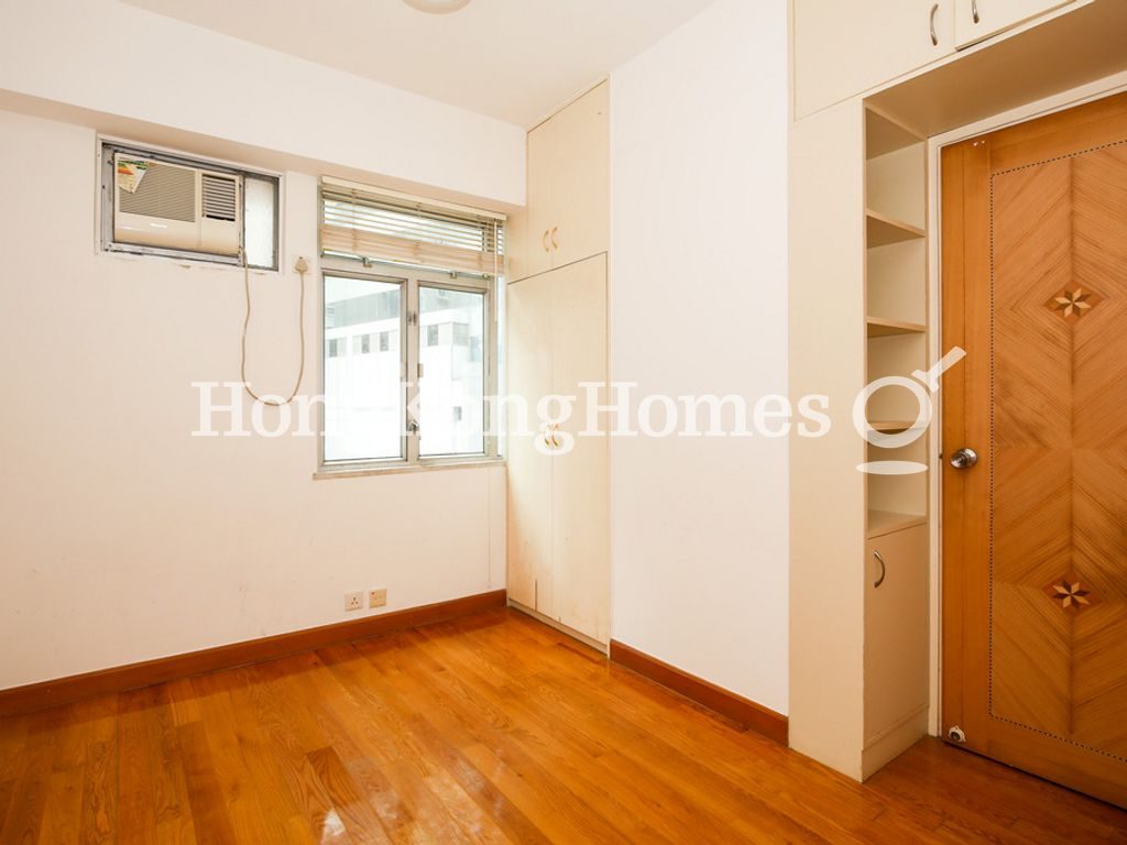 Master Bedroom — Shiu King Court, Central