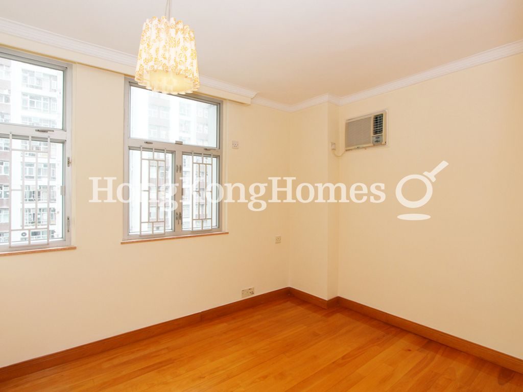 Master Bedroom — Taikoo Shing - Hsia Kung Mansion, Taikoo Shing
