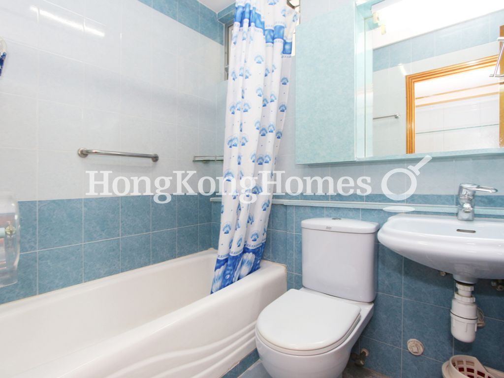 Guest Bathroom — Taikoo Shing - Hsia Kung Mansion, Taikoo Shing