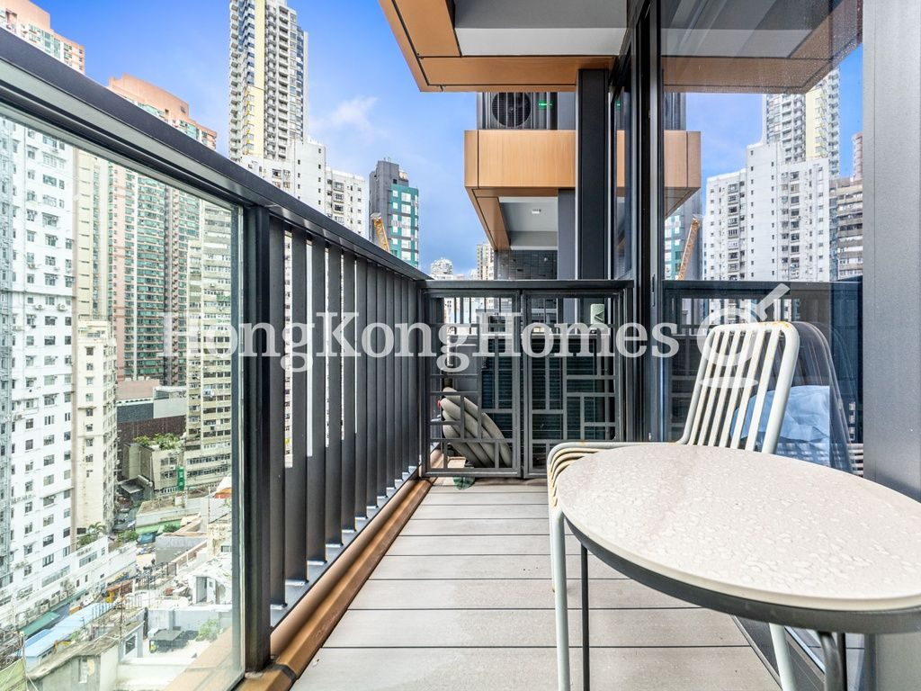 Balcony — The Queens, Sai Ying Pun