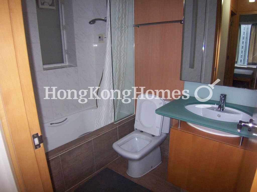 Guest Bathroom — Les Saisons - Tower 02, L Ete, Shau Kei Wan