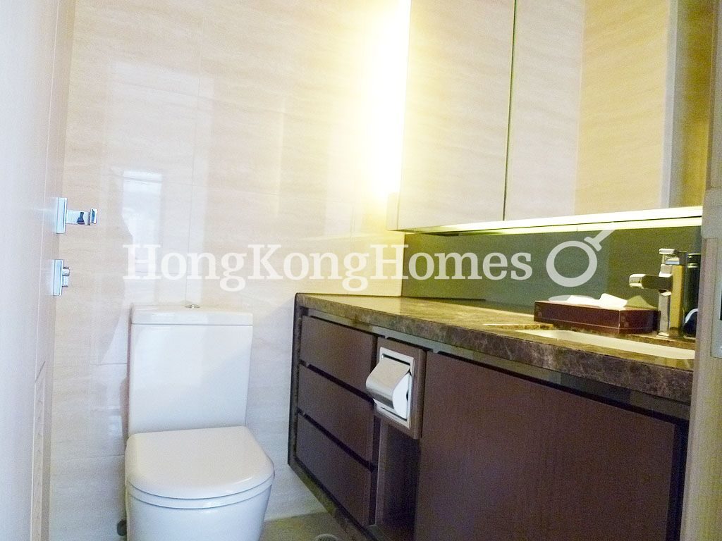 Guest Bathroom — Warrenwoods, Causeway Bay