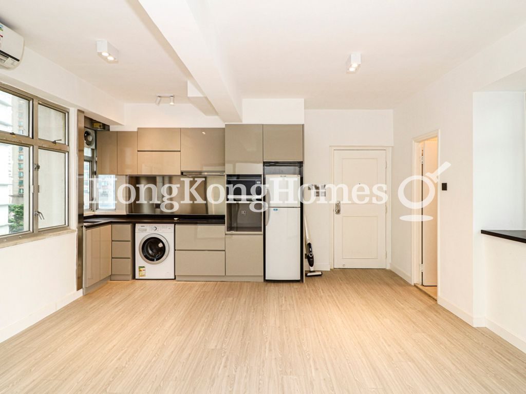 Studio — Woodland Court, Mid-levels West