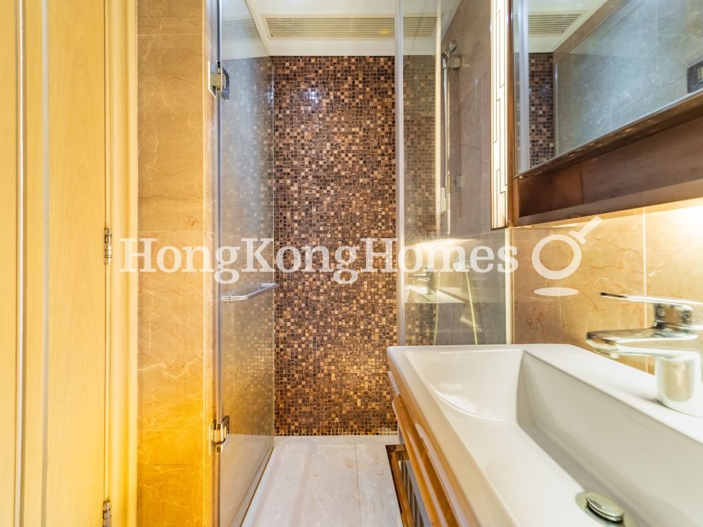 Guest Bathroom — Mount East, North Point