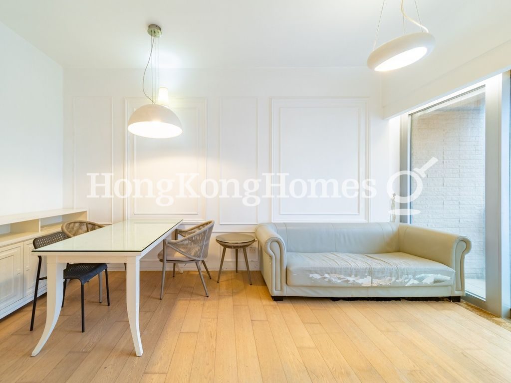 Living and Dining Room — Mount East, North Point