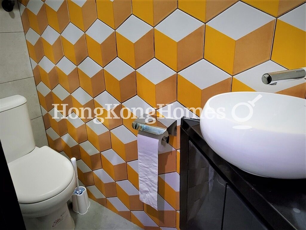 Guest Bathroom — Sincere Western House, Western / Kennedy Town