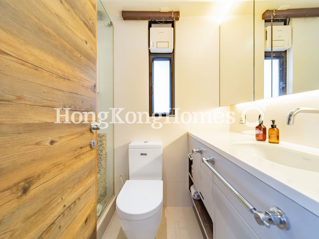 Guest Bathroom — Caine Building, Mid-levels West