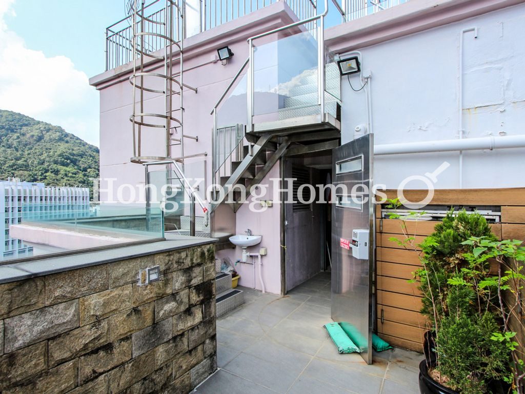 Private Roof Terrace — Smiling Court, Mid-levels West