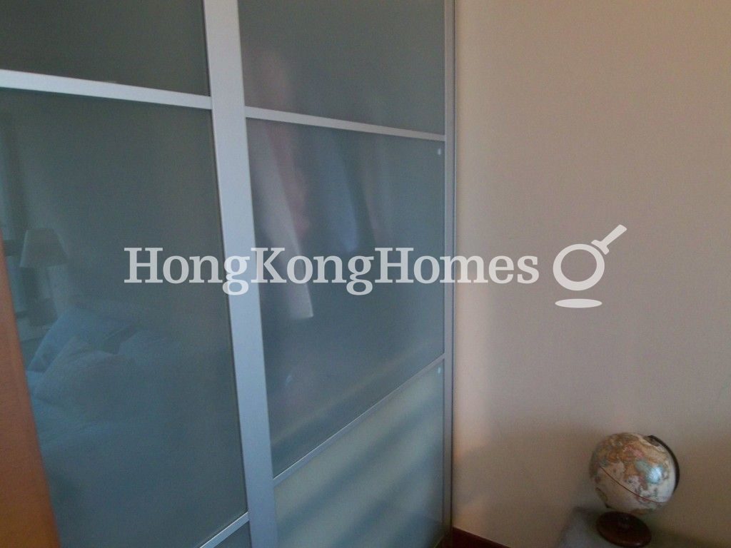 Wardrobe in Master Bedroom — The Arch - Block 2A (Moon Tower), Tsim Sha Tsui