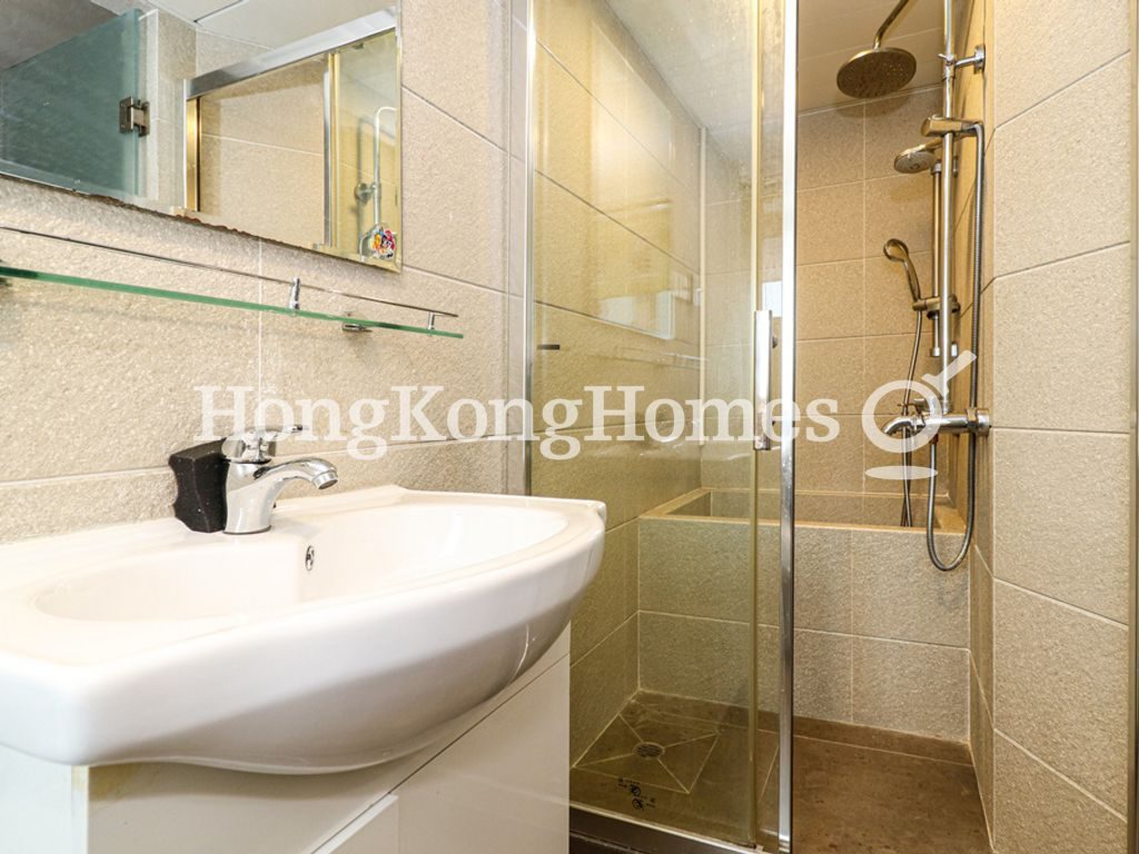 Bathroom — Pearl City Mansion, Causeway Bay