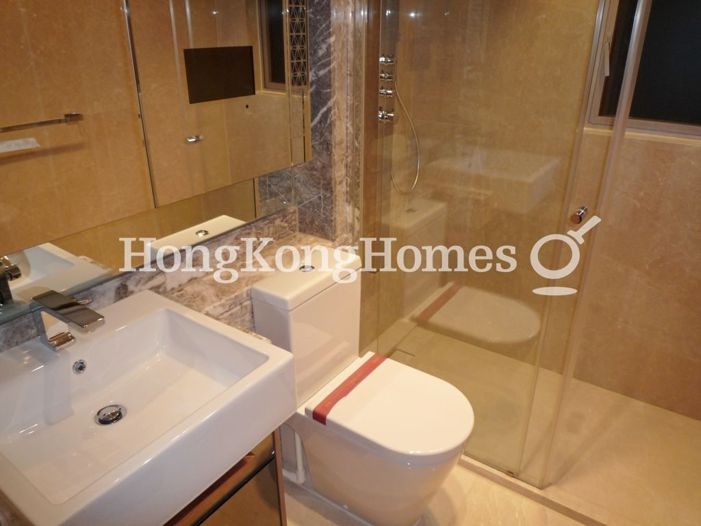 Master Bathroom — The Avenue - Phase 1 - Tower 5, Wan Chai