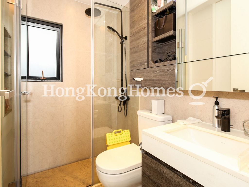 Guest Bathroom — Bohemian House, Sai Ying Pun