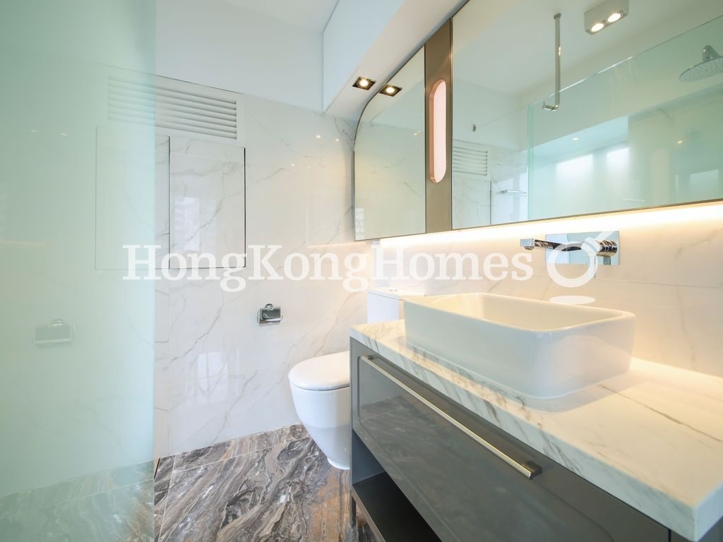 Ensuite Bathroom — Hollywood Hill, Sheung Wan