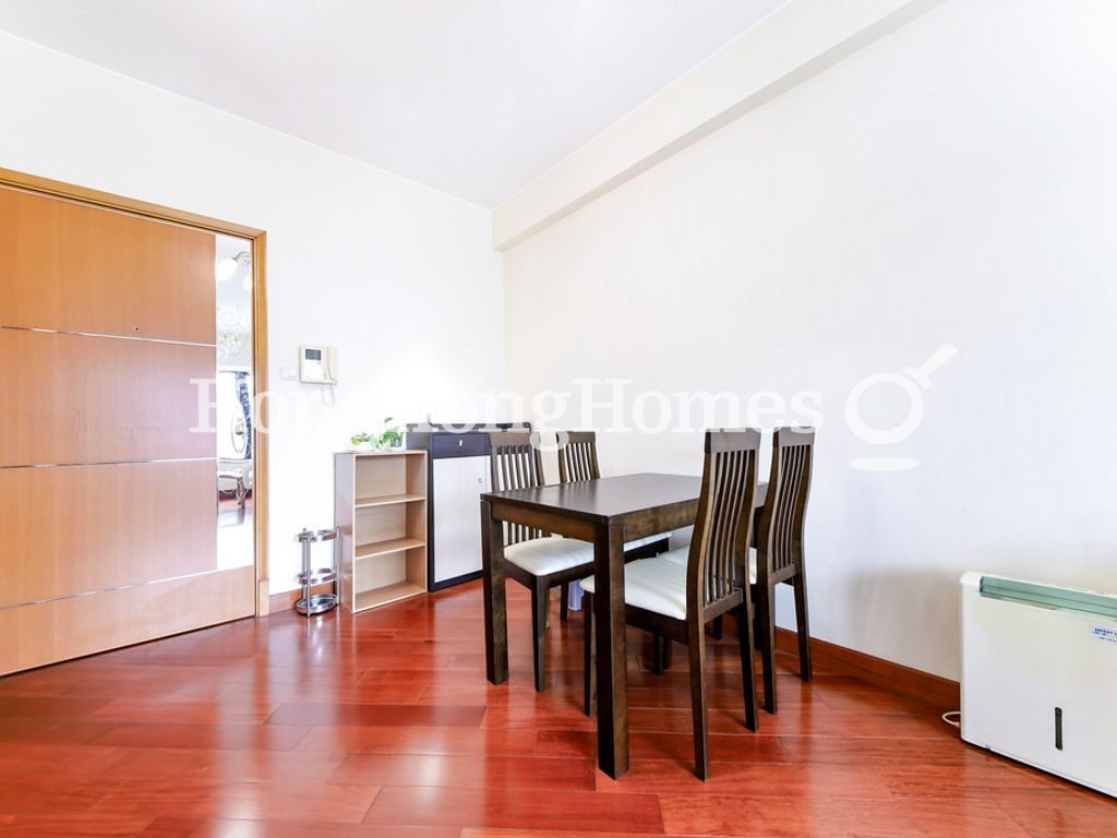 Living and Dining Room — The Arch - Block 2 (Star Tower), Tsim Sha Tsui