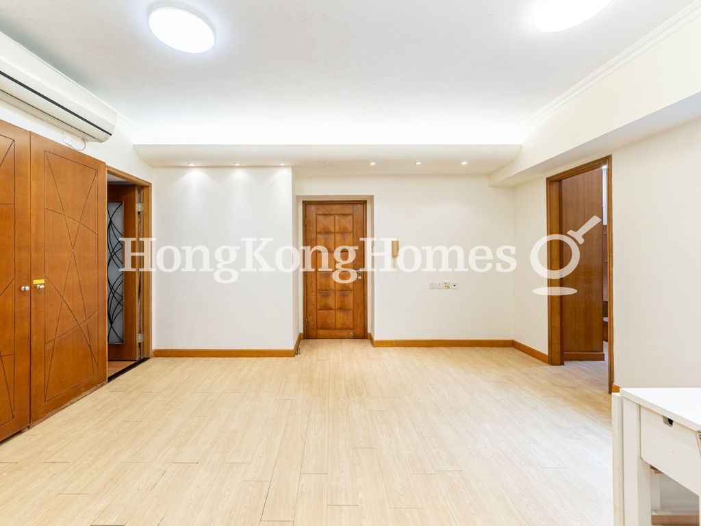 Living and Dining Room — Woodlands Terrace, Mid-levels West