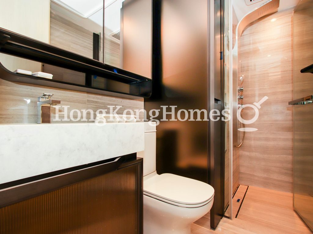 Bathroom — TownPlace SOHO, Mid-levels West