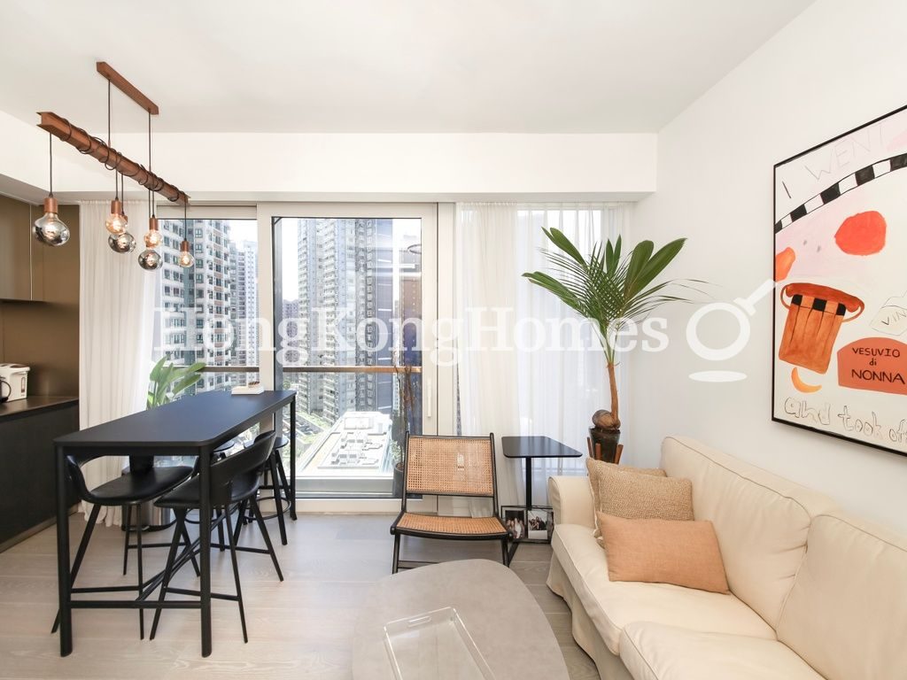 Living and Dining Room — 28 Aberdeen St., Central