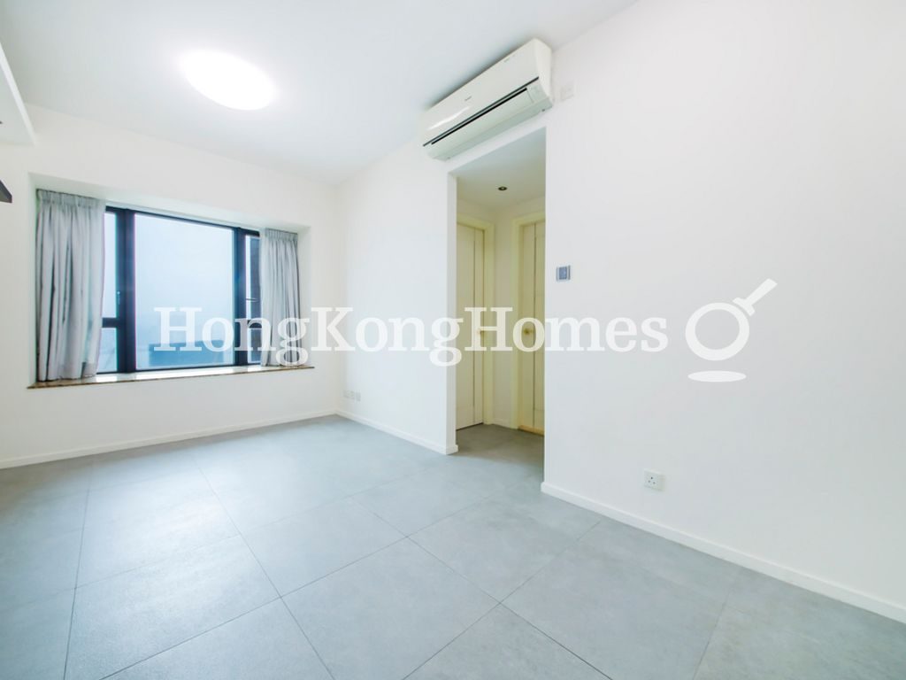 Living and Dining Room — The Arch - Block 1A (Sun Tower), Tsim Sha Tsui