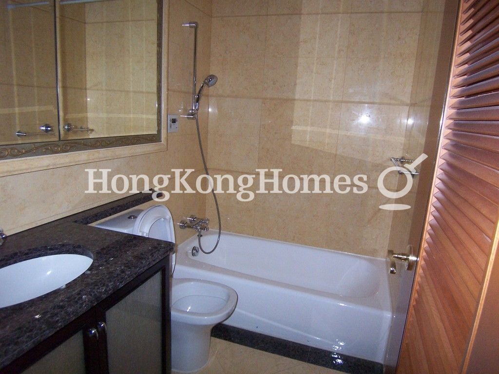 Guest Bathroom — The Arch - Block 2A (Moon Tower), Tsim Sha Tsui