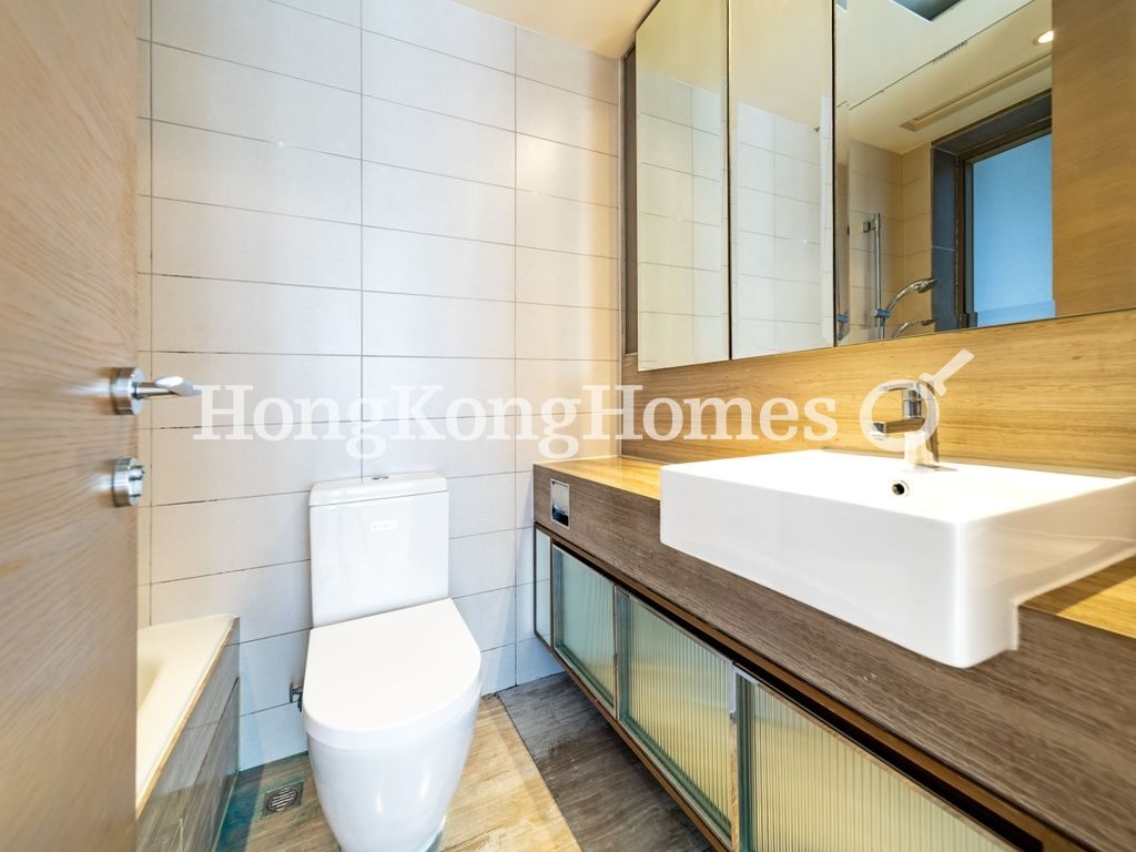 Ensuite Bathroom — Island Crest - Tower 2, Sai Ying Pun