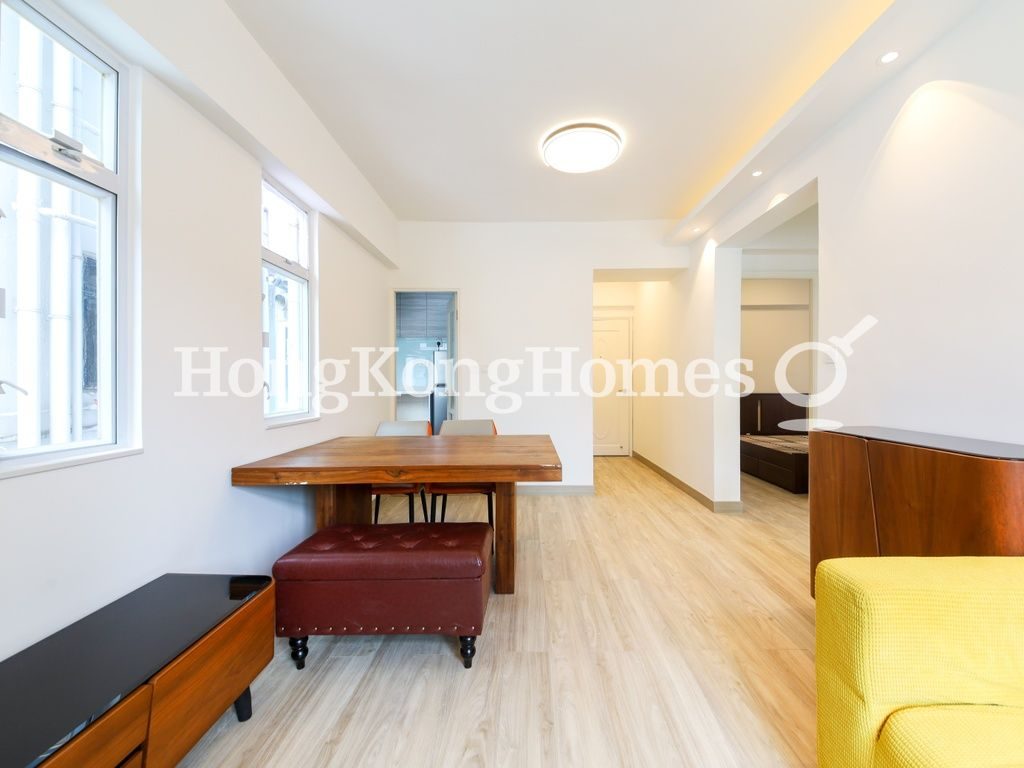 Living and Dining Room — Pearl City Mansion, Causeway Bay