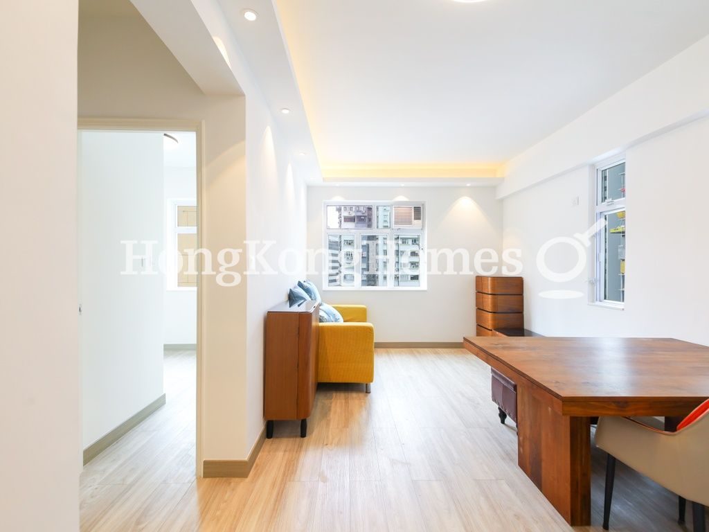 Living and Dining Room — Pearl City Mansion, Causeway Bay