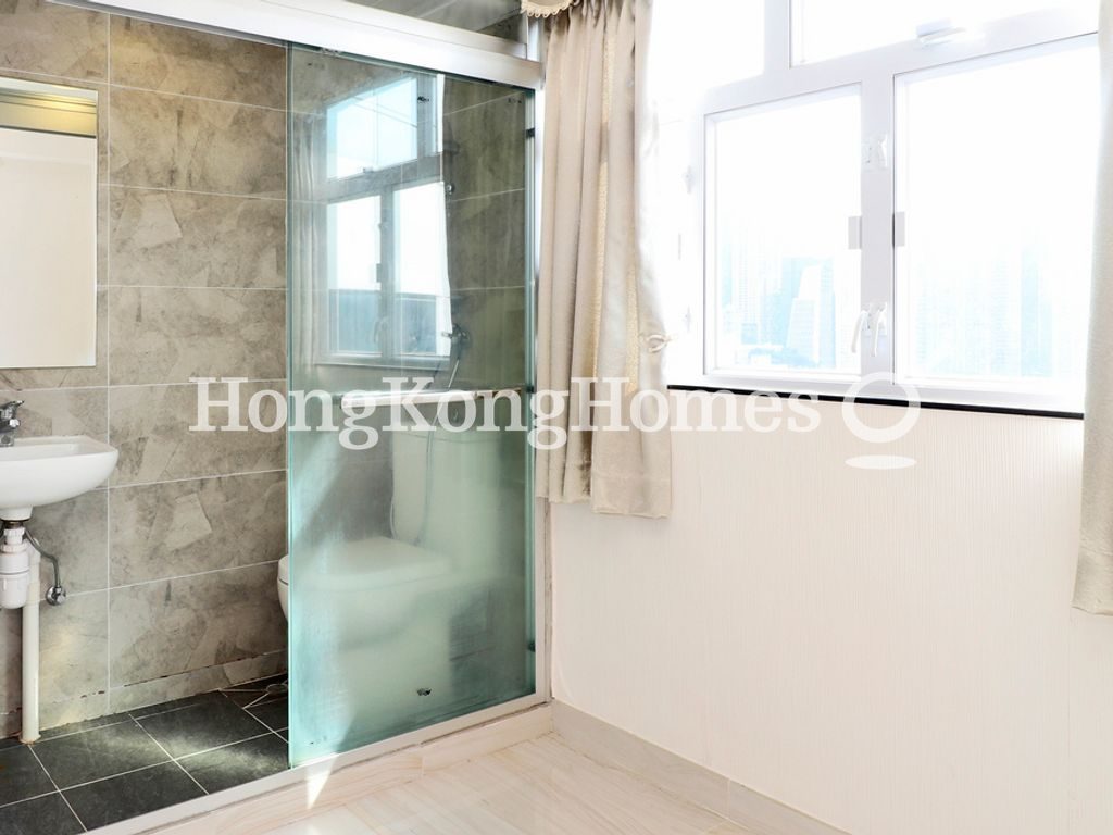 Master Bathroom — Yue King Building, Causeway Bay