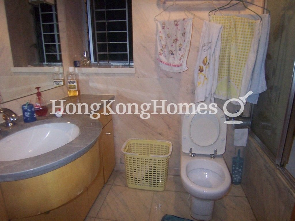 Master Bathroom — The Waterfront - Block 07, Tsim Sha Tsui