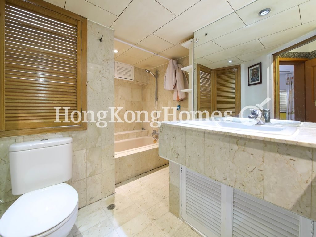 Guest Bathroom — Happy View Court, Happy Valley