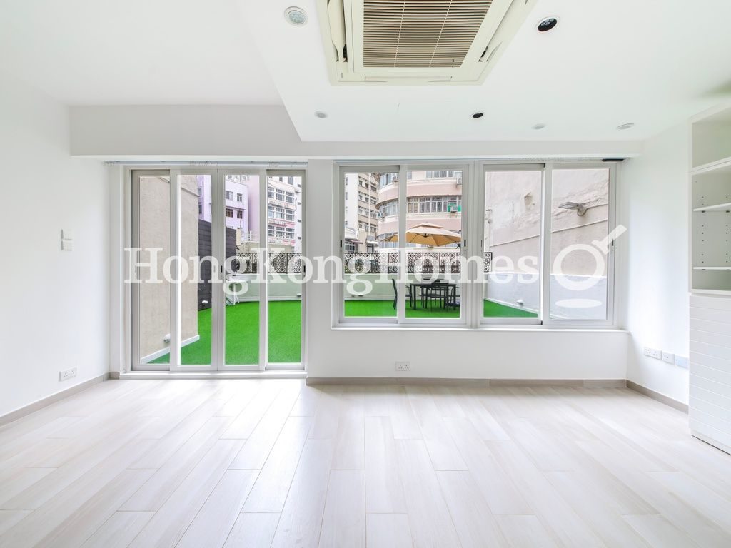 Studio — Lai Sing Building, Happy Valley