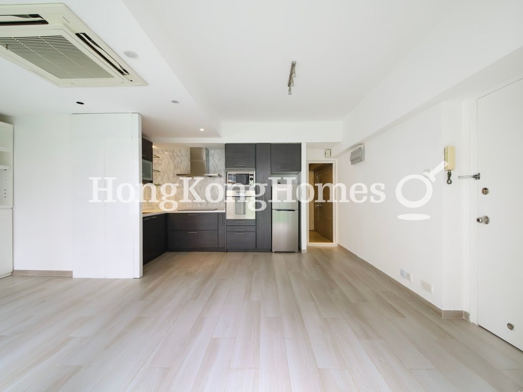 Studio — Lai Sing Building, Happy Valley