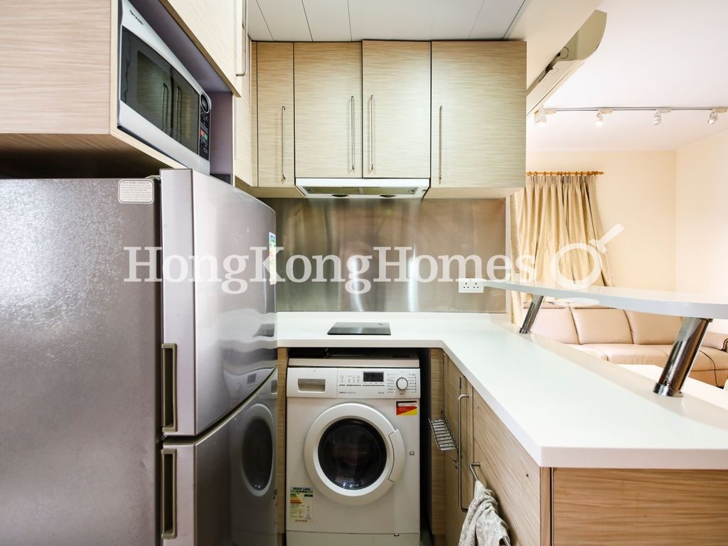 Open Kitchen — Sunny Building, Central