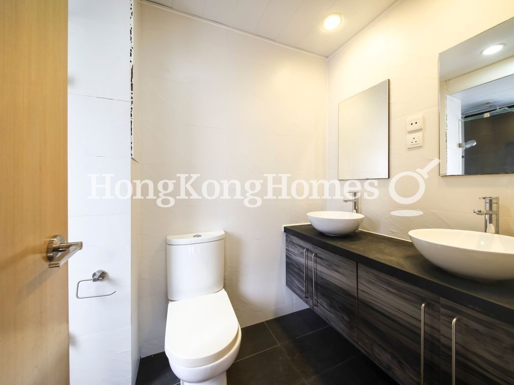 Guest Bathroom — Sunny Building, Central