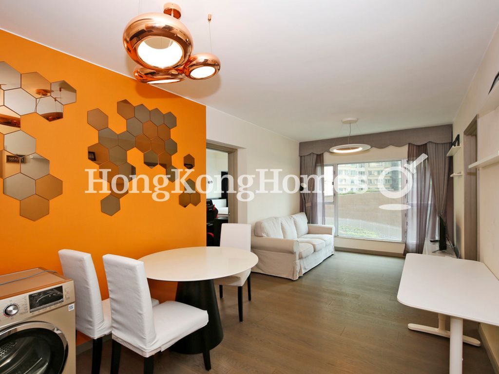 Living and Dining Room — The Waterfront - Block 07, Tsim Sha Tsui