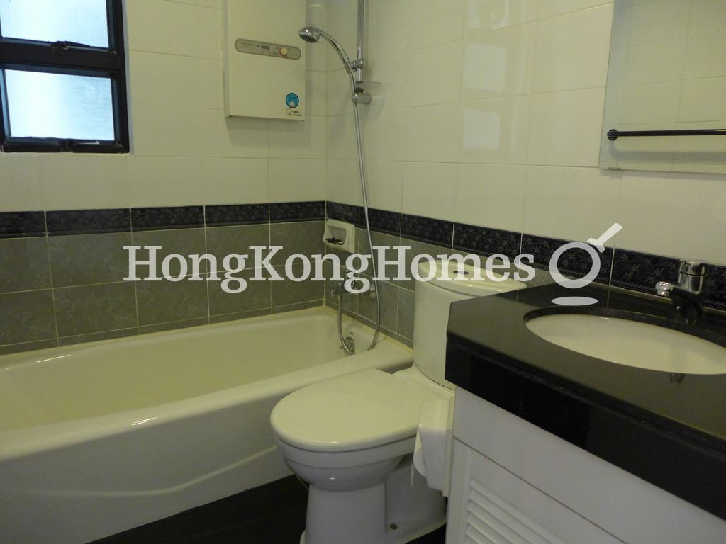 Guest Bathroom — Valiant Park, Mid-levels West