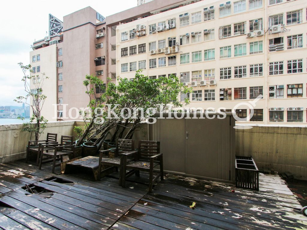 Private Terrace — Victoria Centre - Block 03, North Point